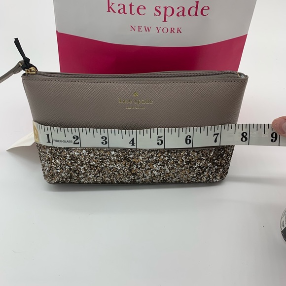 Kate Spade ♠️ Greta Gray Glitter Makeup Bag NWT! - Picture 4 of 5
